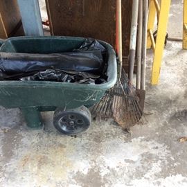 outdoor yard tools & wagon