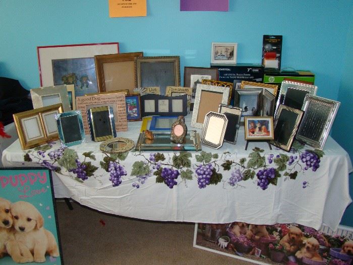 picture frames 