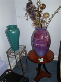 accent tables and vases 