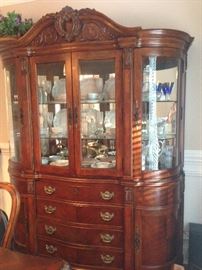 Broyhill china cabinet