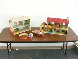 Lot of Vintage Tin Toys
