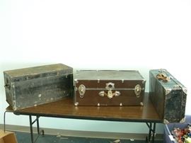 3 Vintage Trunks
