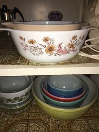 tons of vintage pyrex bowl sets-some never used and still inside the original box
