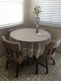 adorable vintage kitchen table with 4 chairs. perfect condition. Looks like it was purchased in the 50s and never used