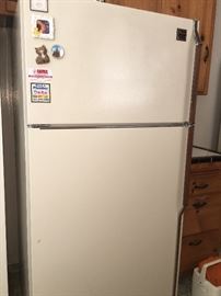whirlpool refrigerator-great condition