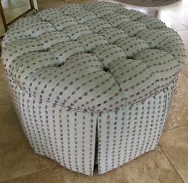 Tufted ottoman