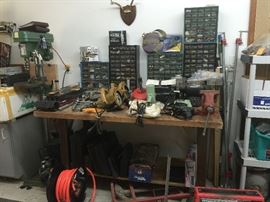 Chicago Tool 3/4 HP 115V Floor Mount Drill Press 16 speed 