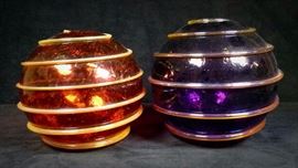 R&O Glass Studios. Opened in 1995 by Phil O’Reilly, R&O is known for its glass floral arrangements in beautiful vases. Lead glassblowers are James Mongrain, head glassblower for Chihuly, and Rick McNett, who studied glass flower creation in Venice for six years. 