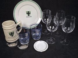 Items for smoking and drinking Mariners Gucci Reidel Brooks School