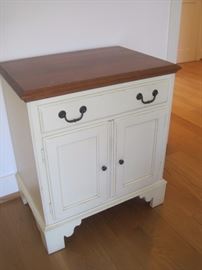 ETHAN ALLEN NIGHT STAND