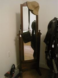 VINTAGE CHEVAL MIRROR