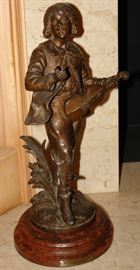 Sculpture of violinist  