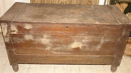 1840 Primitive Georgia chest - Neat Furniture