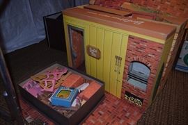 Vintage Cardboard Barbie "DreamHouse"