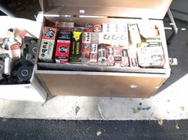 Repair chest and TV and radio tubes