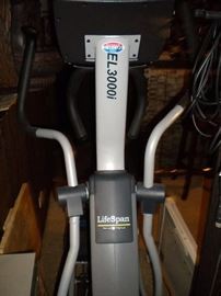 EL 3000 Life span Nautilus elliptical trainer.