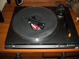 Technics New SLB 260 Turn table.