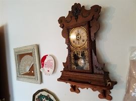 Mantle clock