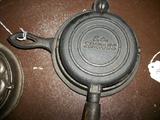 RARE E.O. SIMMONS (KEEN KUTTER) TOY WAFFLE IRON WITH BASE.