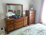 Dresser & Chest to Suite