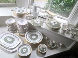 Spode mid-century dinnerware "Provence"