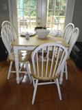 kitchen table and 5 chairs