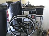 Everest & Jennings Leveler wheel chair - like new