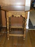 Ethan Allen maple occasional table