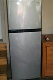 Magic Chef frig/freezer