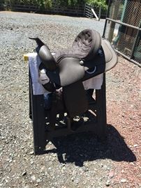 BROWN CHILD'S WINTEC WESTERN SADDLE 