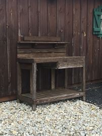 CEDAR POTTING BENCH