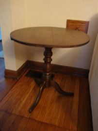 Tilt top table needs repair
