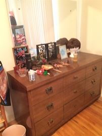 dresser with mirror