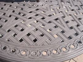 Tropitone Patio Table.