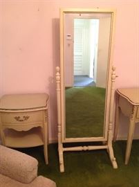 French Provincial furniture