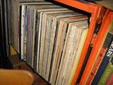 Vinyls - 33, 78, 45 - Lots of them