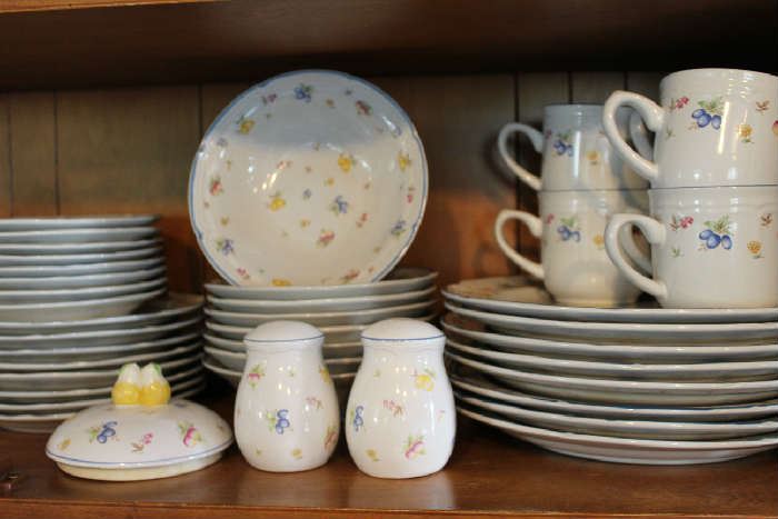 Dishes, glasses, pots & pans