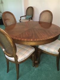 Beautiful vintage Drexel dining group--round pedestal table with 2 large leaves, custom pads, 6 chairs and buffet. 