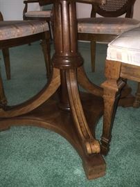 Beautiful vintage Drexel dining group--round pedestal table with 2 large leaves, custom pads, 6 chairs and buffet. 