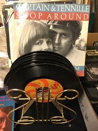 Vintage 45s, most without sleeves, only one picture sleeve (shown).