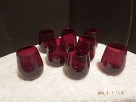red wine glasses 8 $ 25.00