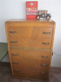 VINTAGE "WATERFALL" CHEST OF DRAWERS