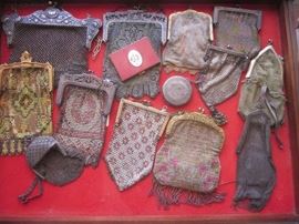 ANTIQUE MESH & COMPACT COLLECTION