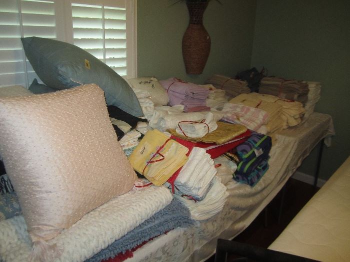 LINENS AND PILLOWS