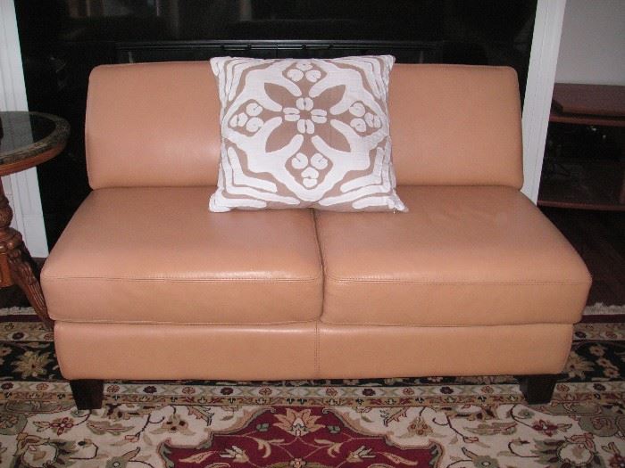 Chateau d'Ax leather love seat - Made in Italy