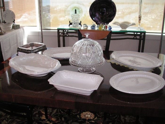Italian pottery serving pieces; glass cake stand & cover