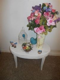 Shabby chic table & decor