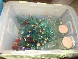 Several boxes of assorted decorator bottles