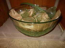 Green depression punch bowl set