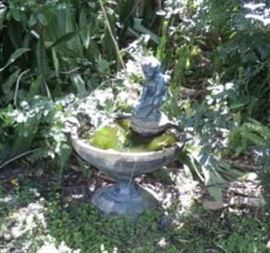 LARGE BIRD BATH